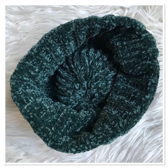 Express Pom Pom Knit Velour Beanie Green One Size Adult - Picture 5 of 8
